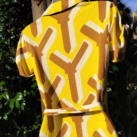 Diane Von Furstenberg wrap top Small vintage - Picture 2 of 8